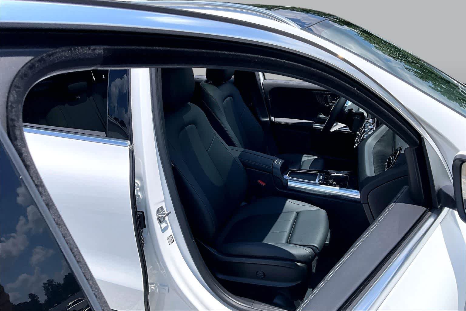 Used 2026 Polar White Mercedes-Benz GLA 250 image 9