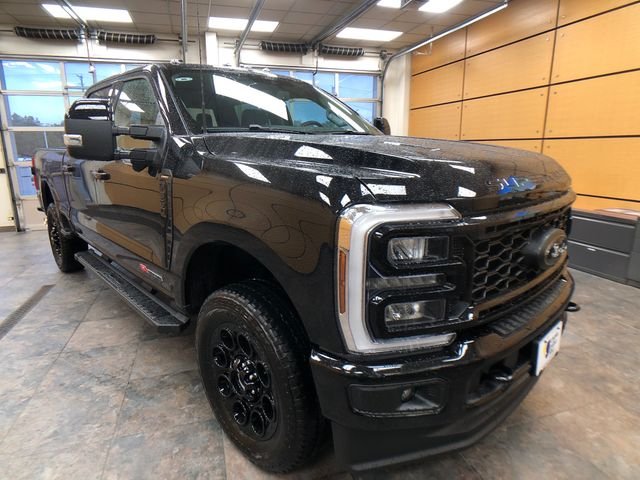 2026 Ford F-350SD F-350® Lariat®