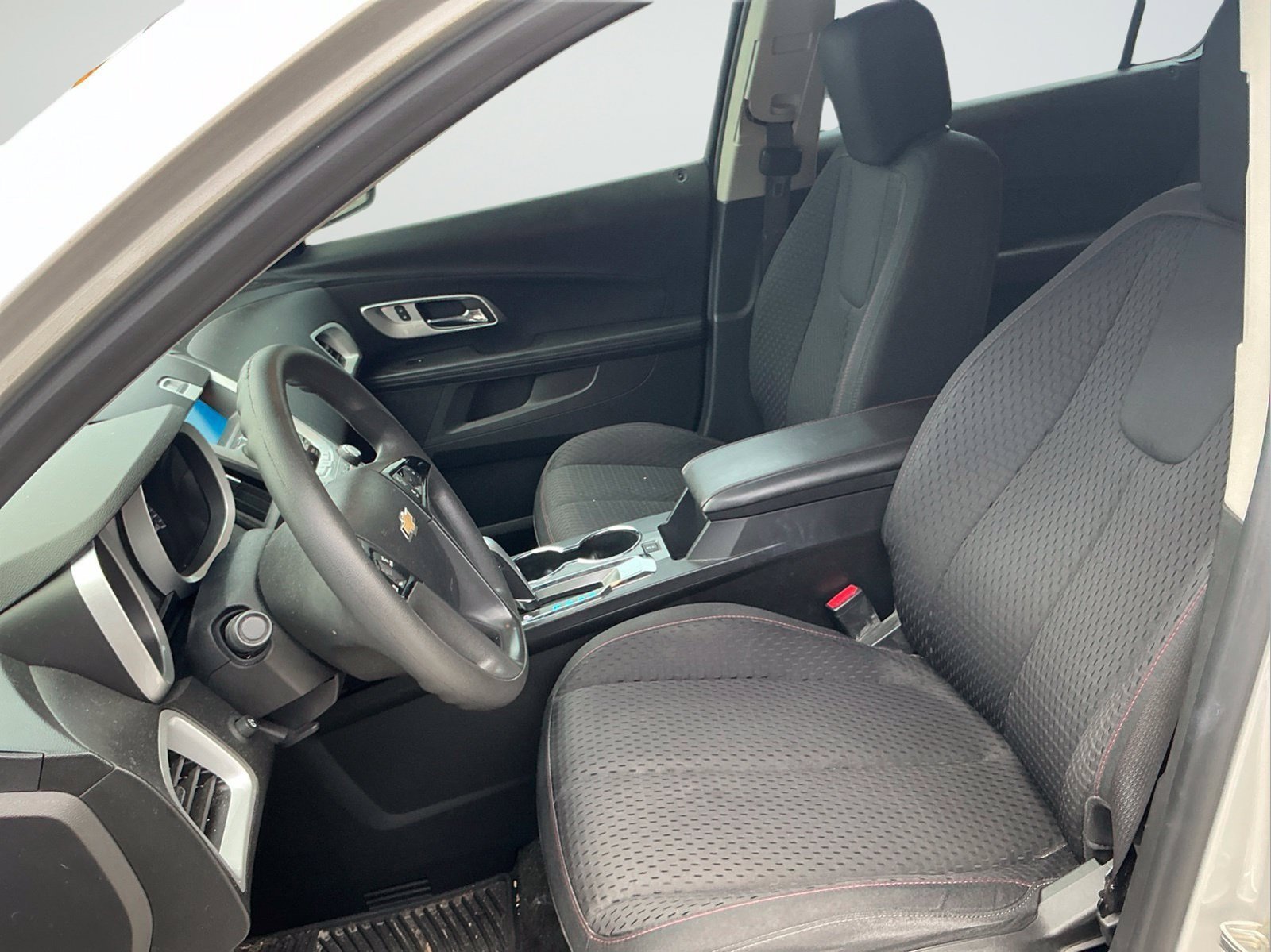 Used 2015 Silver Ice Metallic Chevrolet LS image 11