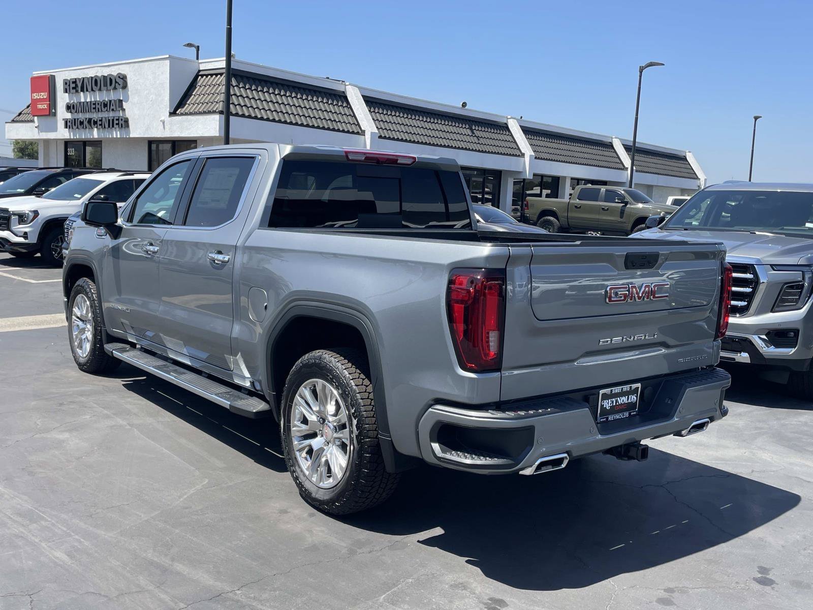 2026 GMC Sierra 1500 Denali - Photo 5