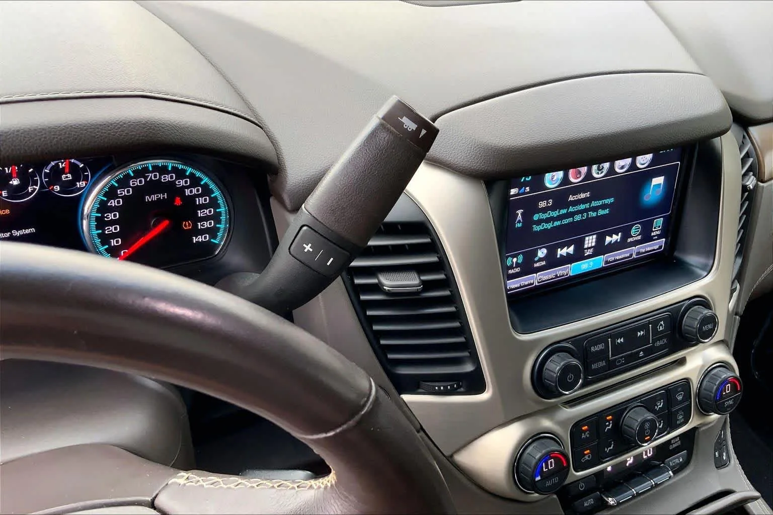Used 2019 White Frost Tricoat GMC Denali image 14