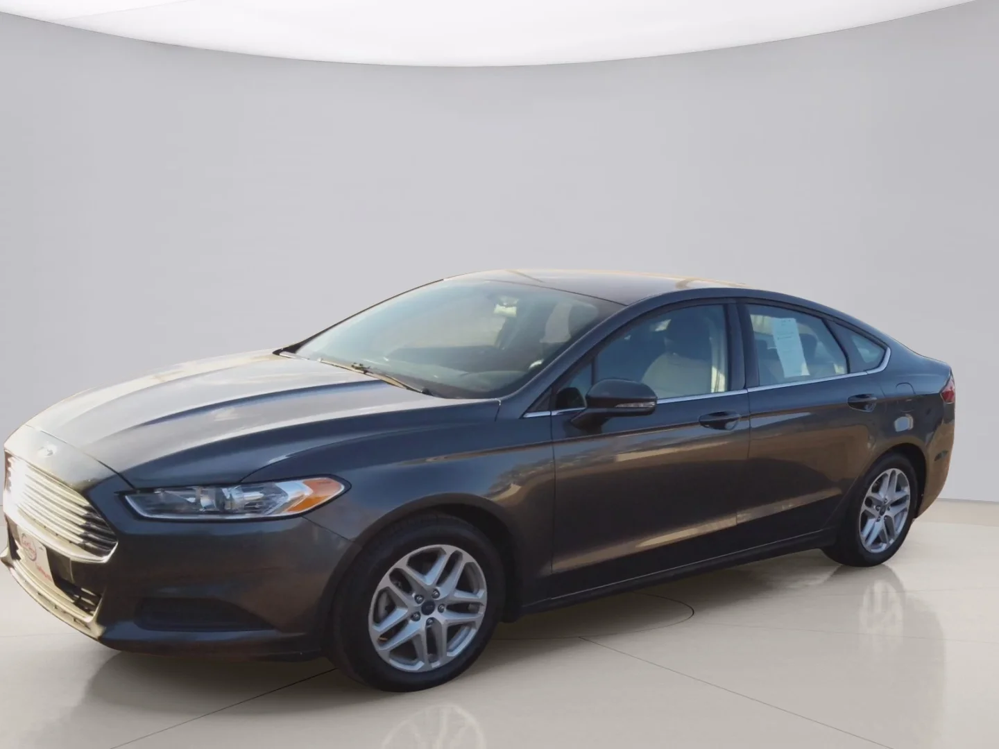 Used 2016 Gray Ford SE image 1