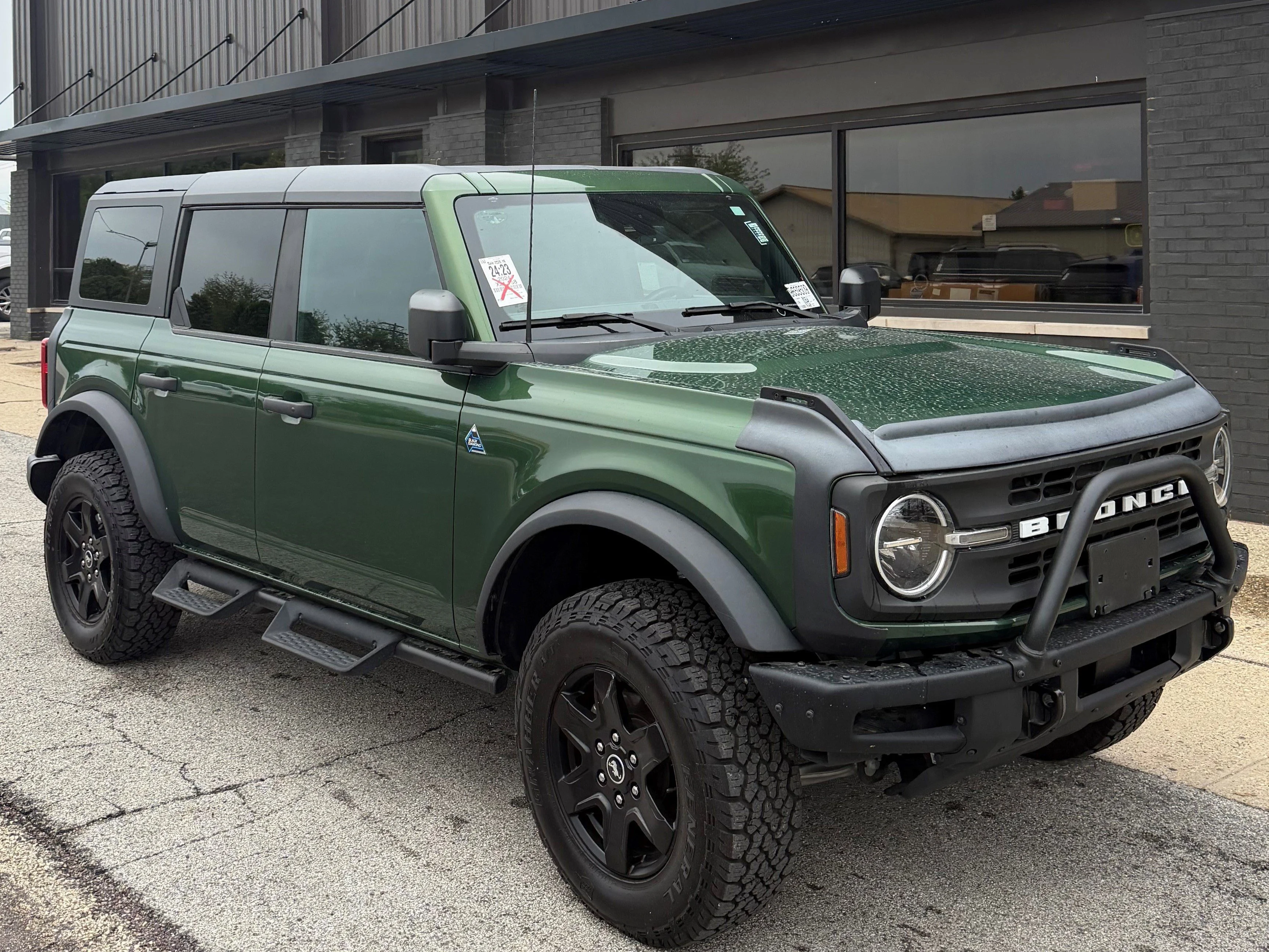 Used 2024 Green Metallic Ford Black Diamond image 3