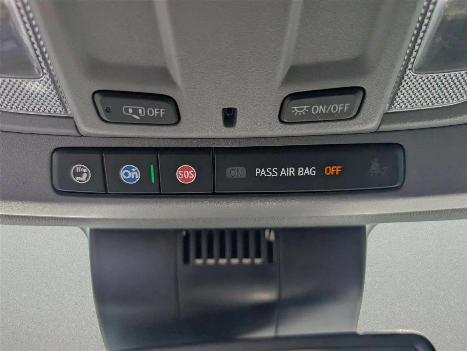 Used 2024 Summit White GMC Pro DRW image 18
