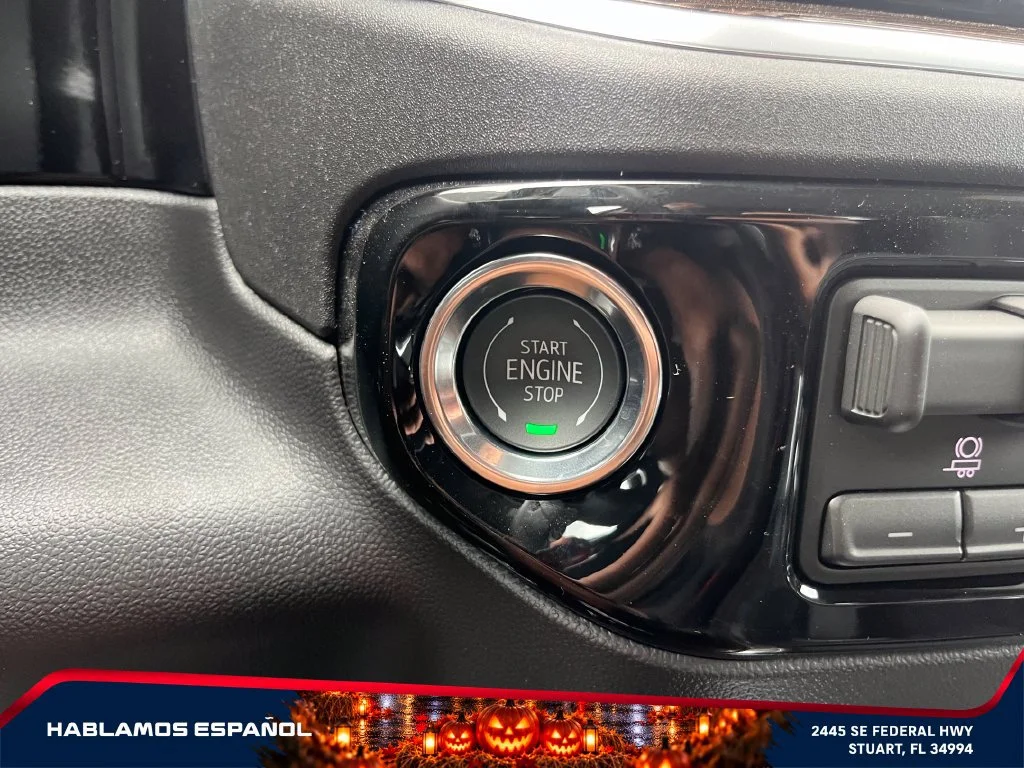 New 2026 Summit White GMC Elevation image 28