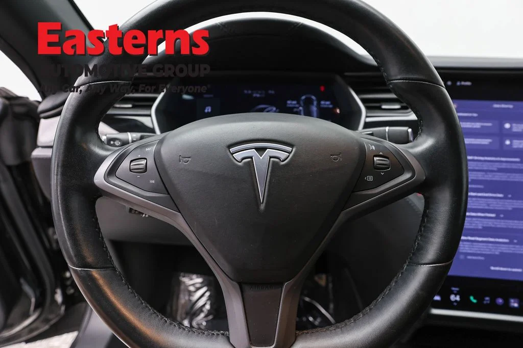 Used 2018 Black Tesla 75D image 10