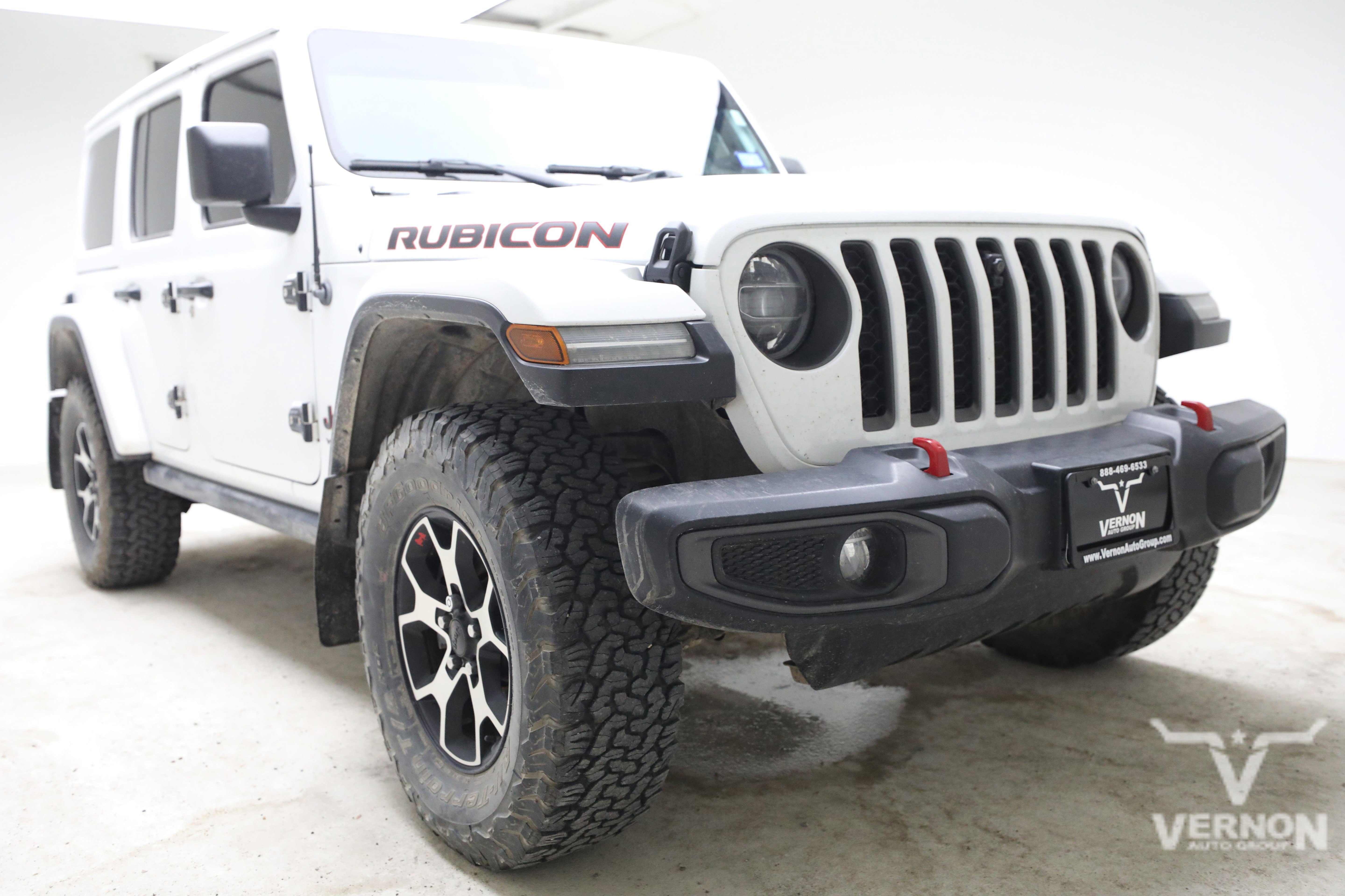 Used 2021 Bright White Clearcoat Jeep Y image 6