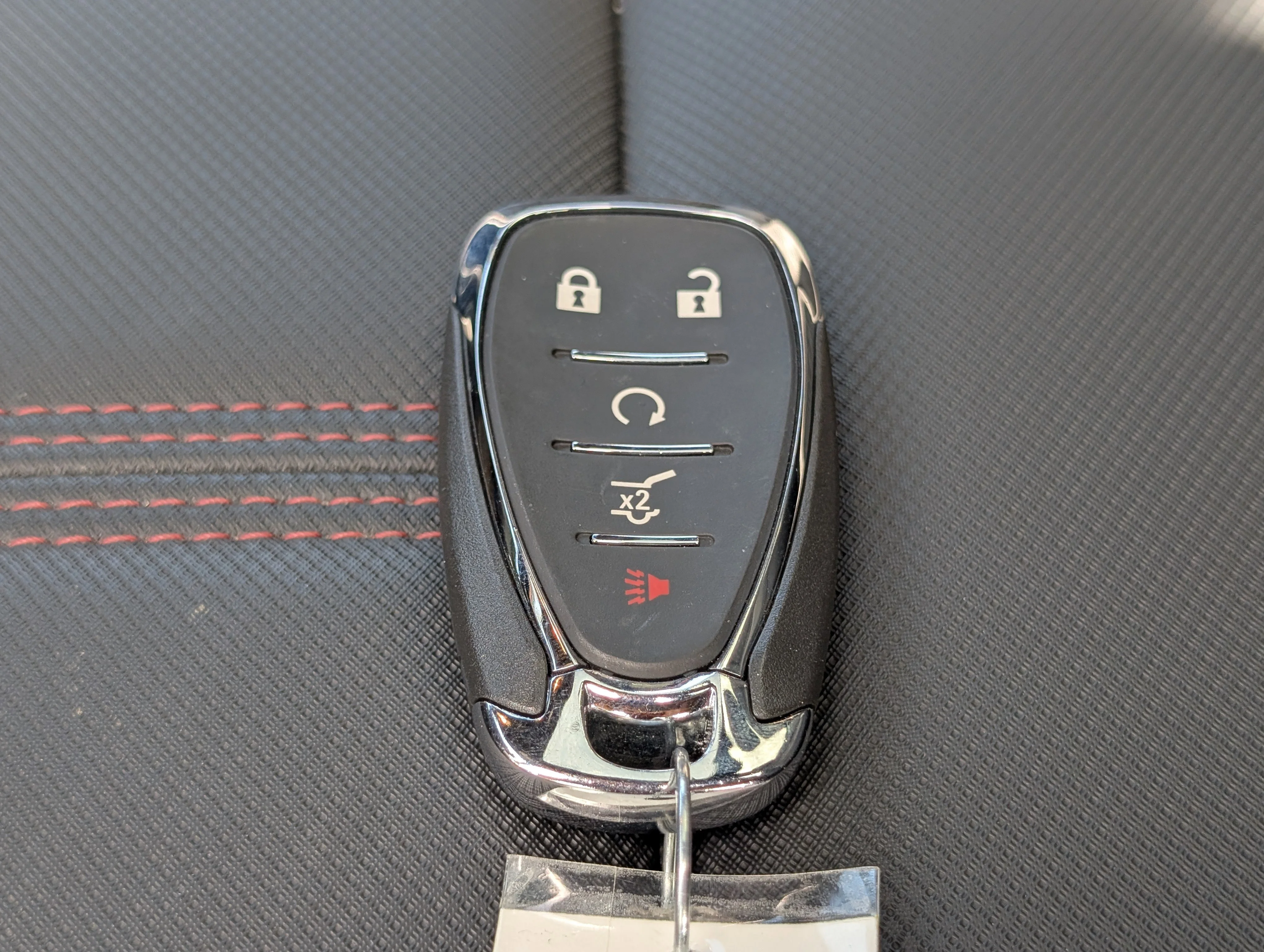 Used 2024 Summit White Chevrolet RS image 30