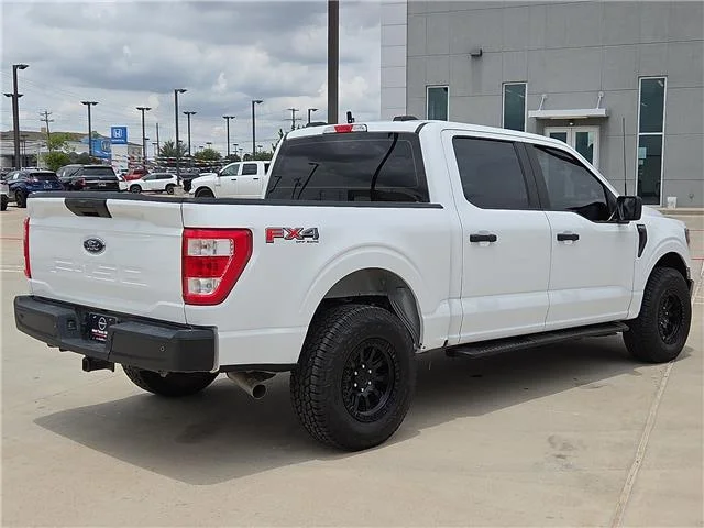 Used 2023 Oxford White Ford XL 4x4 SuperCrew Cab 5.5 ft. box 145 in. WB image 3