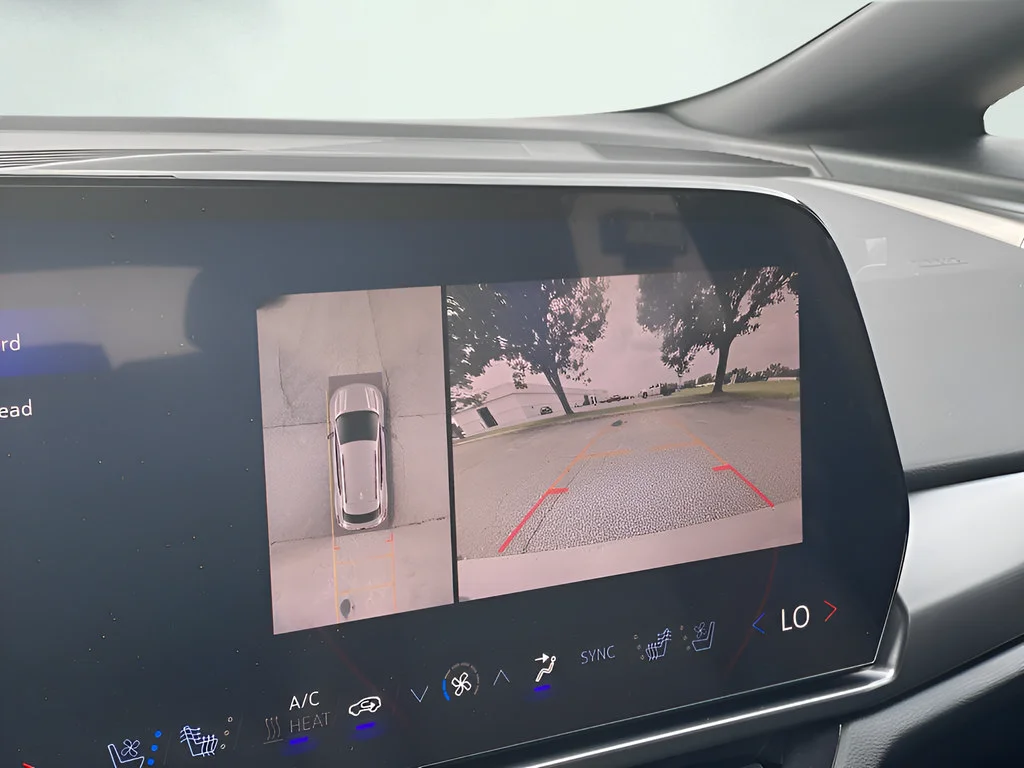 2025 Chevrolet Equinox EV RS - Photo 14