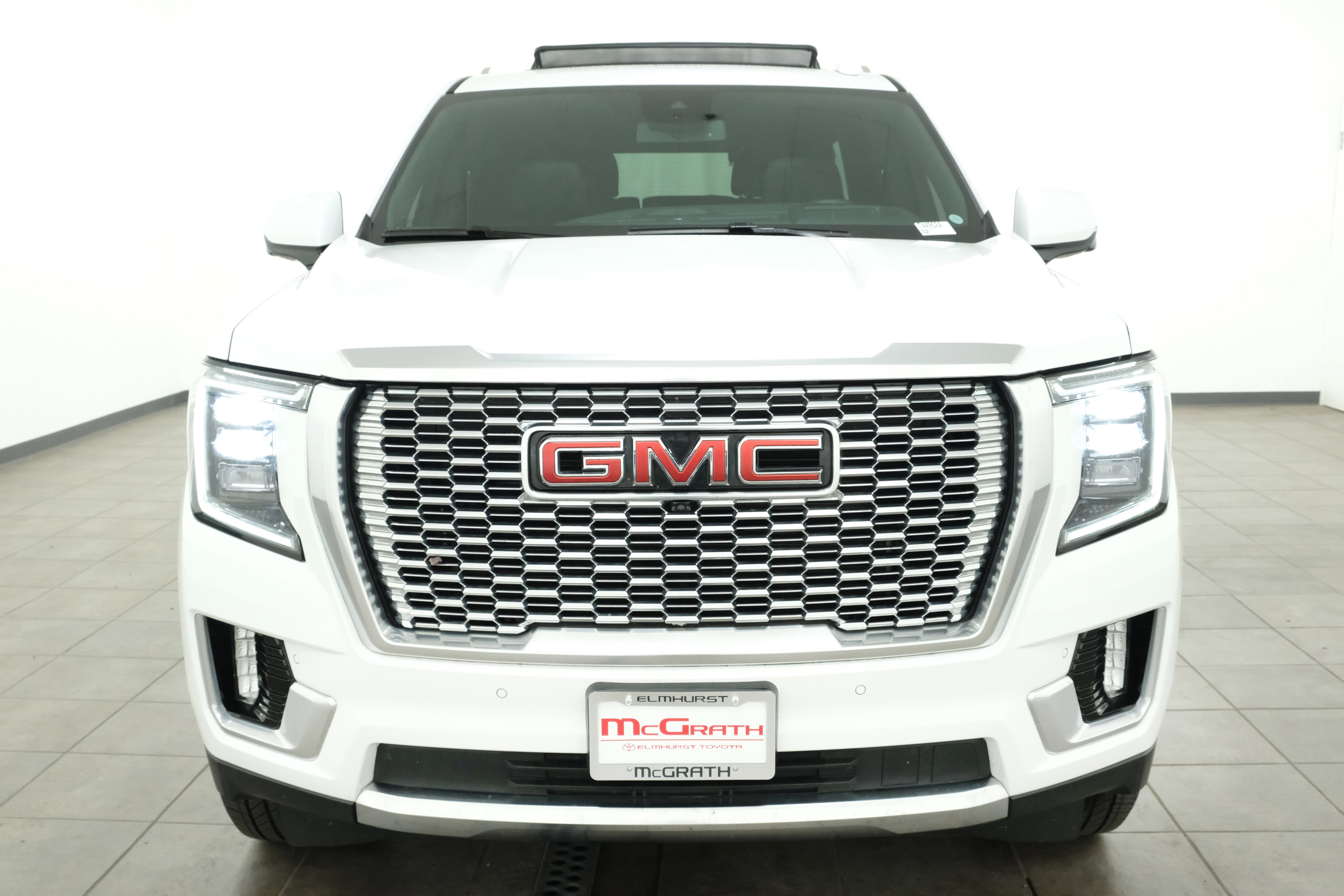 2024 GMC Yukon Denali - Photo 8