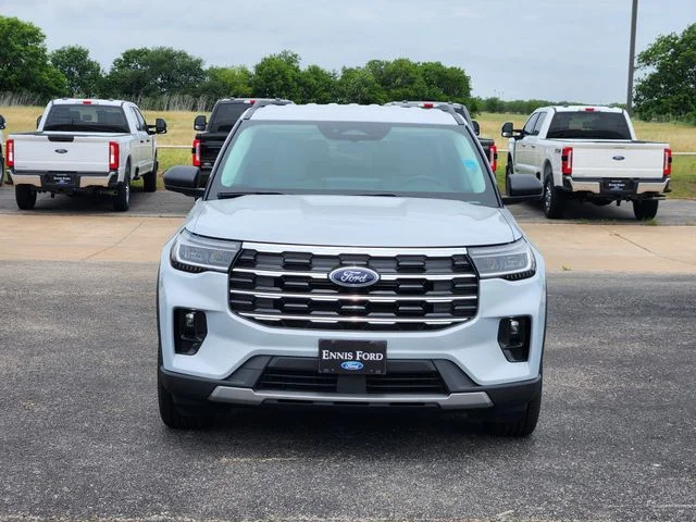 New 2026 Space White Metallic Ford Active image 2
