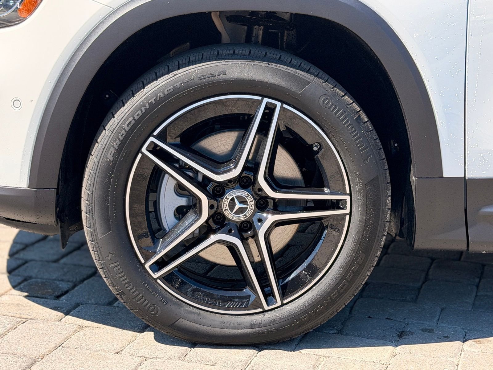 New 2026 Polar White Mercedes-Benz GLB 250 image 12