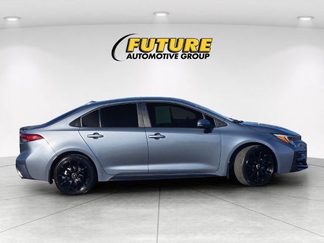 Used 2024  Toyota XSE image 3
