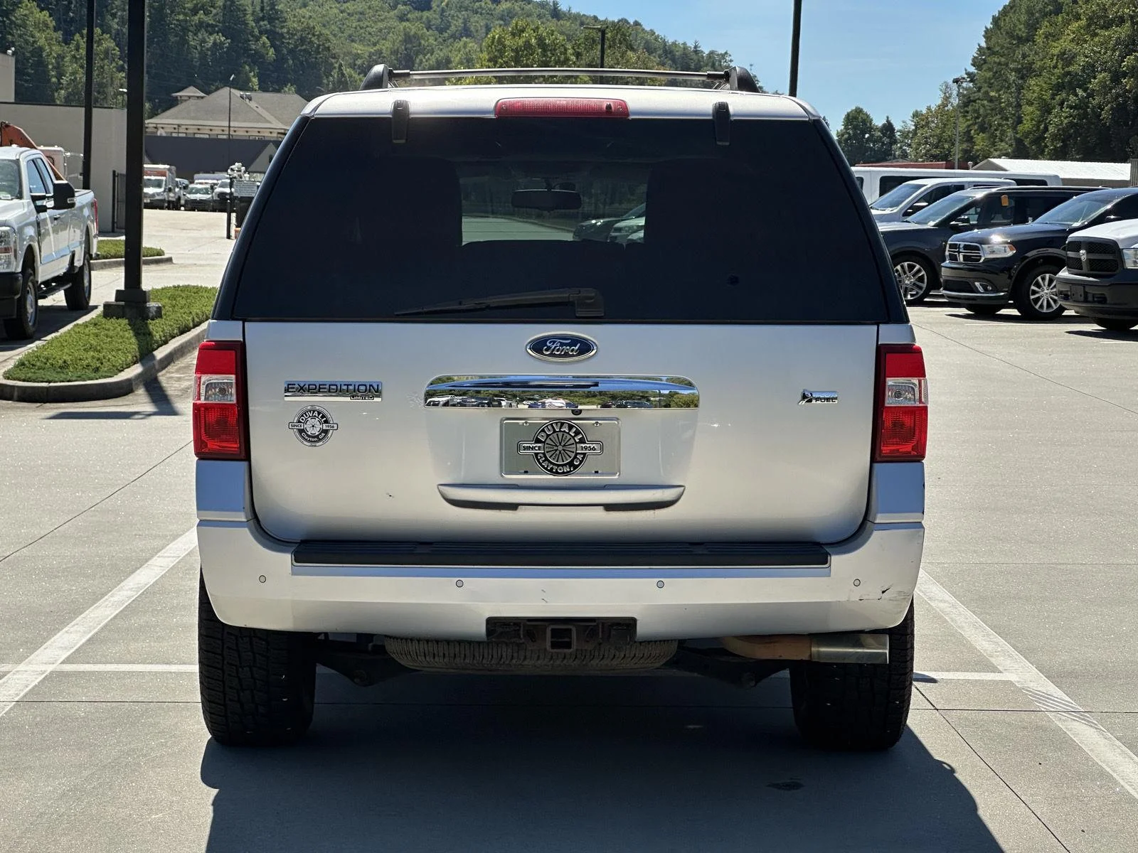 Used 2012  Ford Limited image 6