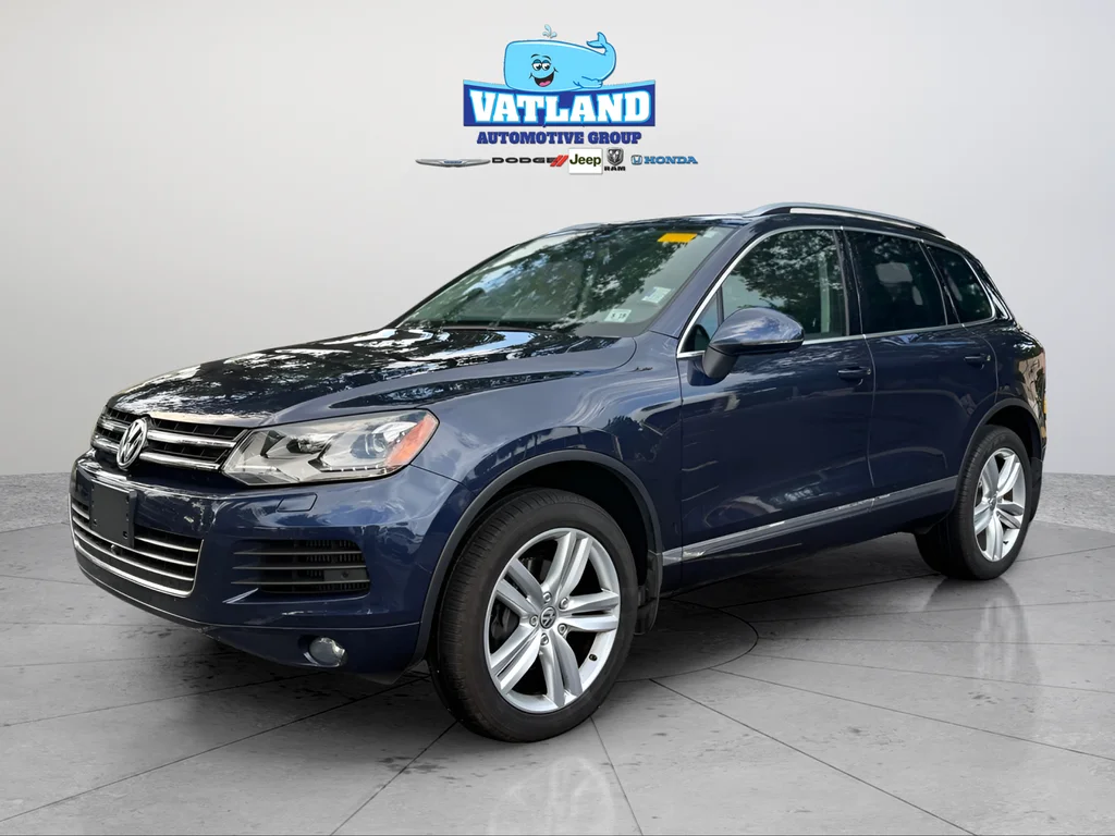 2014 Volkswagen Touareg's photo