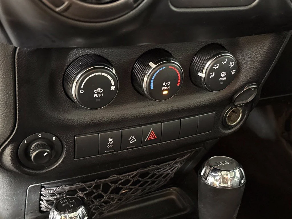 Used 2018 Black Jeep Unlimited Sport image 30