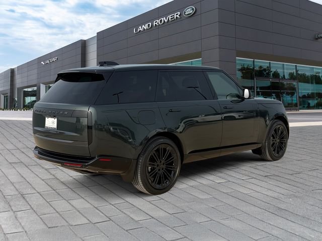New 2026 Belgravia Green Land Rover SE image 5
