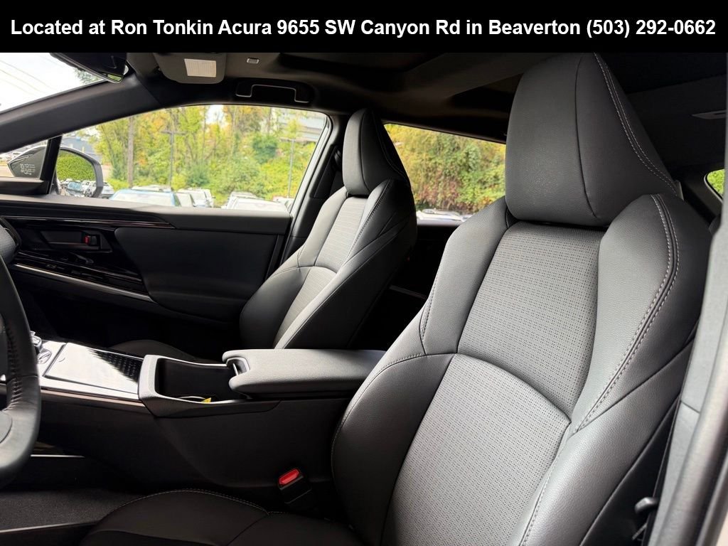 Used 2023 Wind Chill Pearl w/Black Roof Toyota Limited image 14