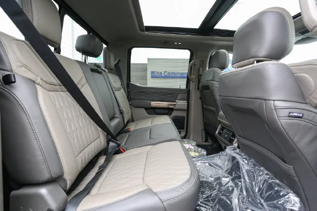 New 2027 Glacier Gray Metallic Tri-Coat Ford Platinum image 17