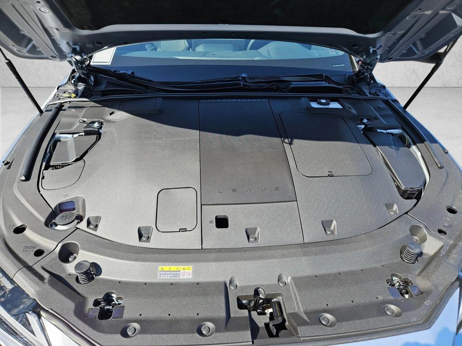 New 2026 Iridium Lexus ES 500e PREMIUM AWD image 16