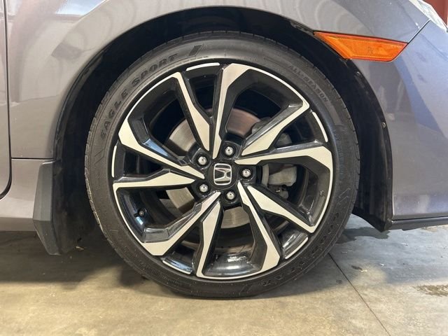 Used 2018 Modern Steel Metallic Honda Si image 11