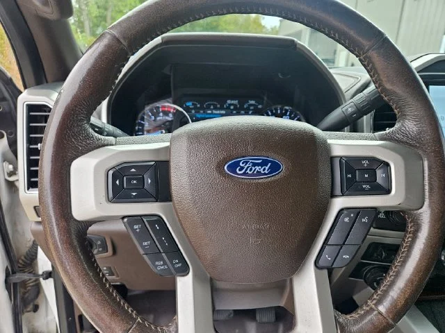 Used 2022 White Metallic Ford King Ranch image 9
