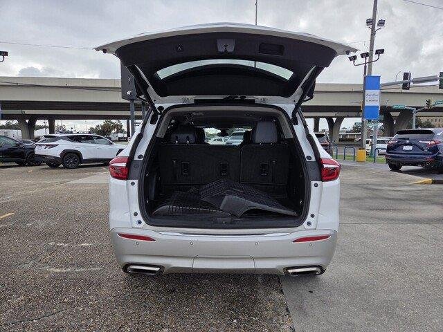 Used 2020 Summit White Buick Essence image 28