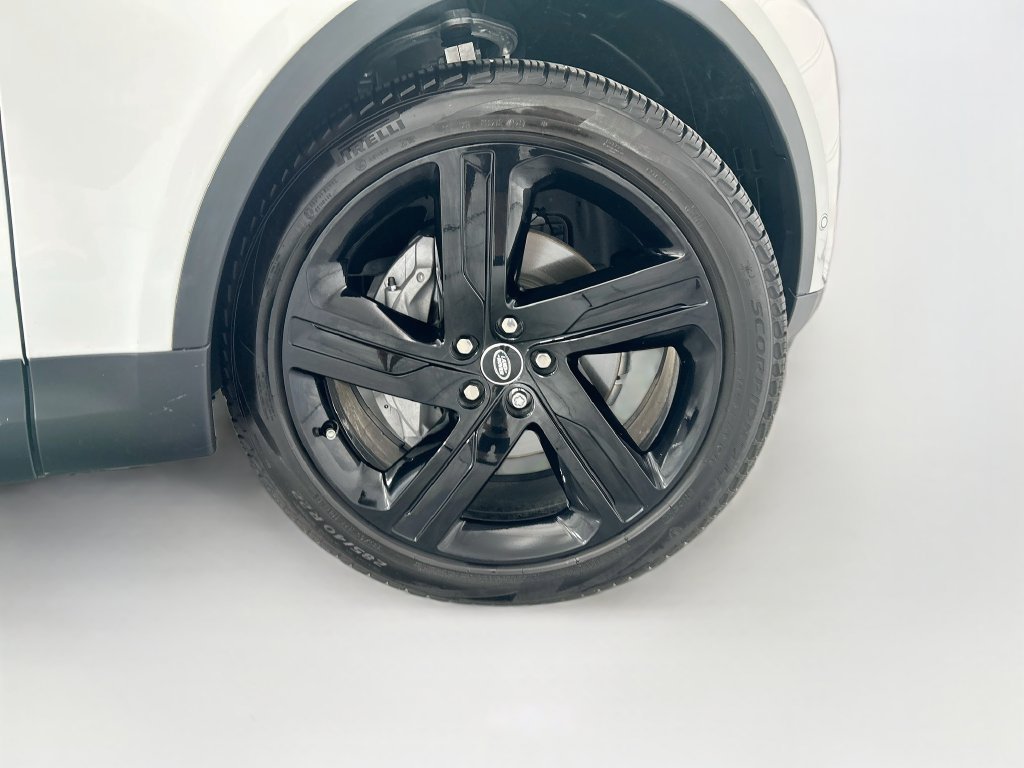 Certified Used 2025 Fuji White Land Rover S image 31