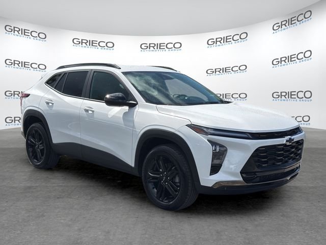 Used 2025 White Chevrolet ACTIV image 1