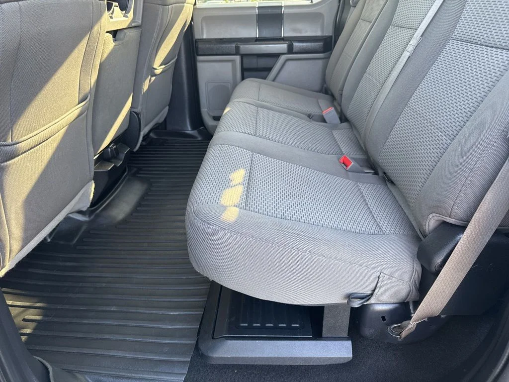Used 2019 Magnetic Metallic Ford XLT image 12