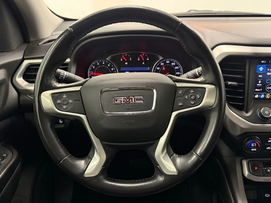 Used 2020 White GMC SLT image 17
