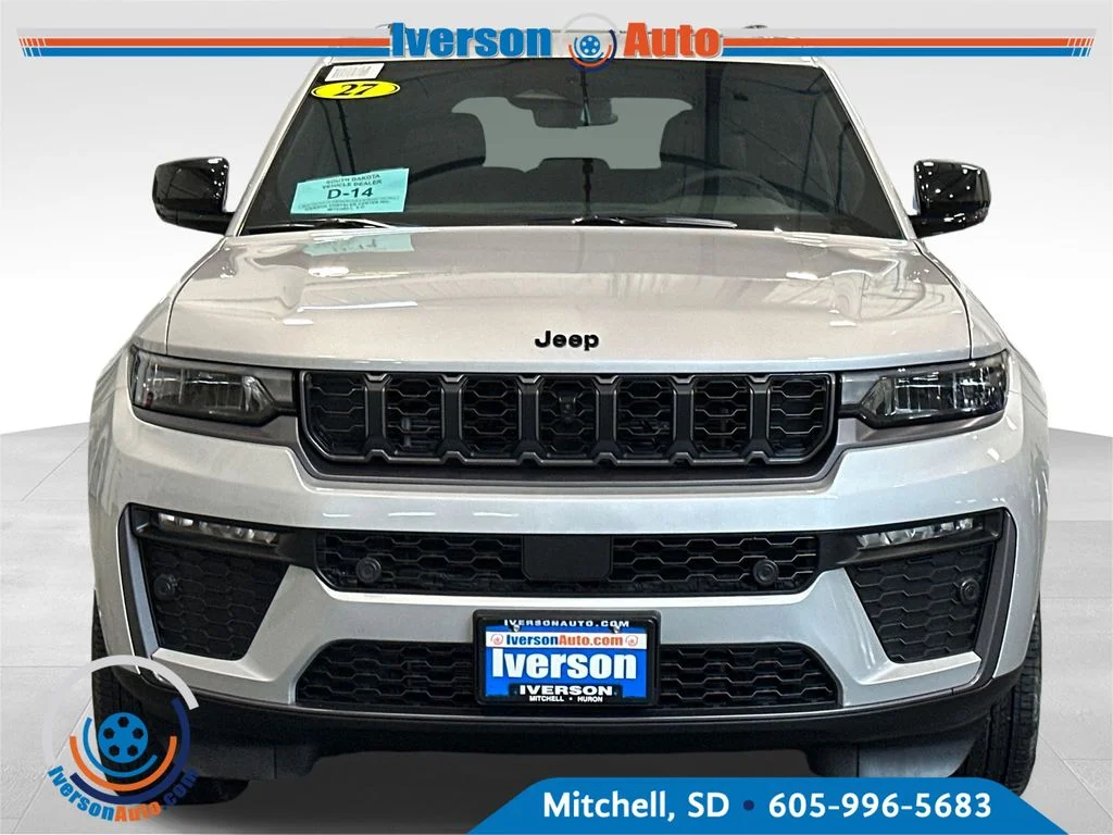 New 2026 Silver Zynith Exterior Paint Jeep Limited image 2