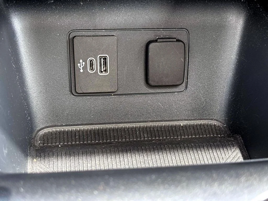 Used 2026 Black Metallic Ford ST-Line image 30