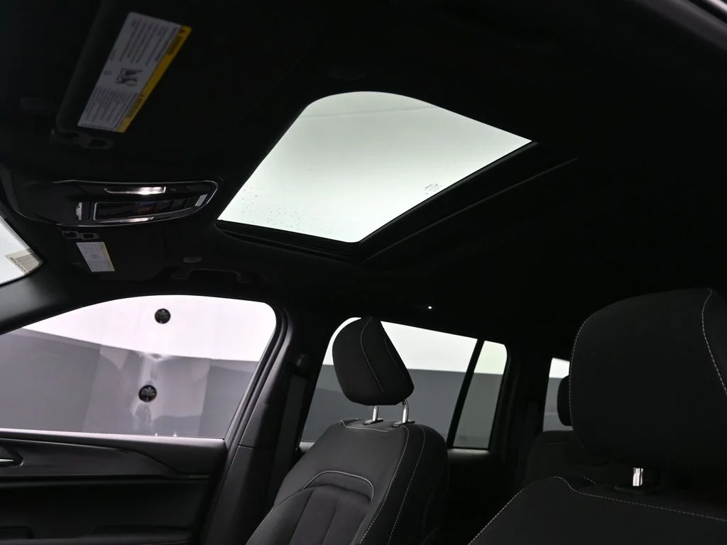 Used 2025 Gray Jeep Laredo X image 24