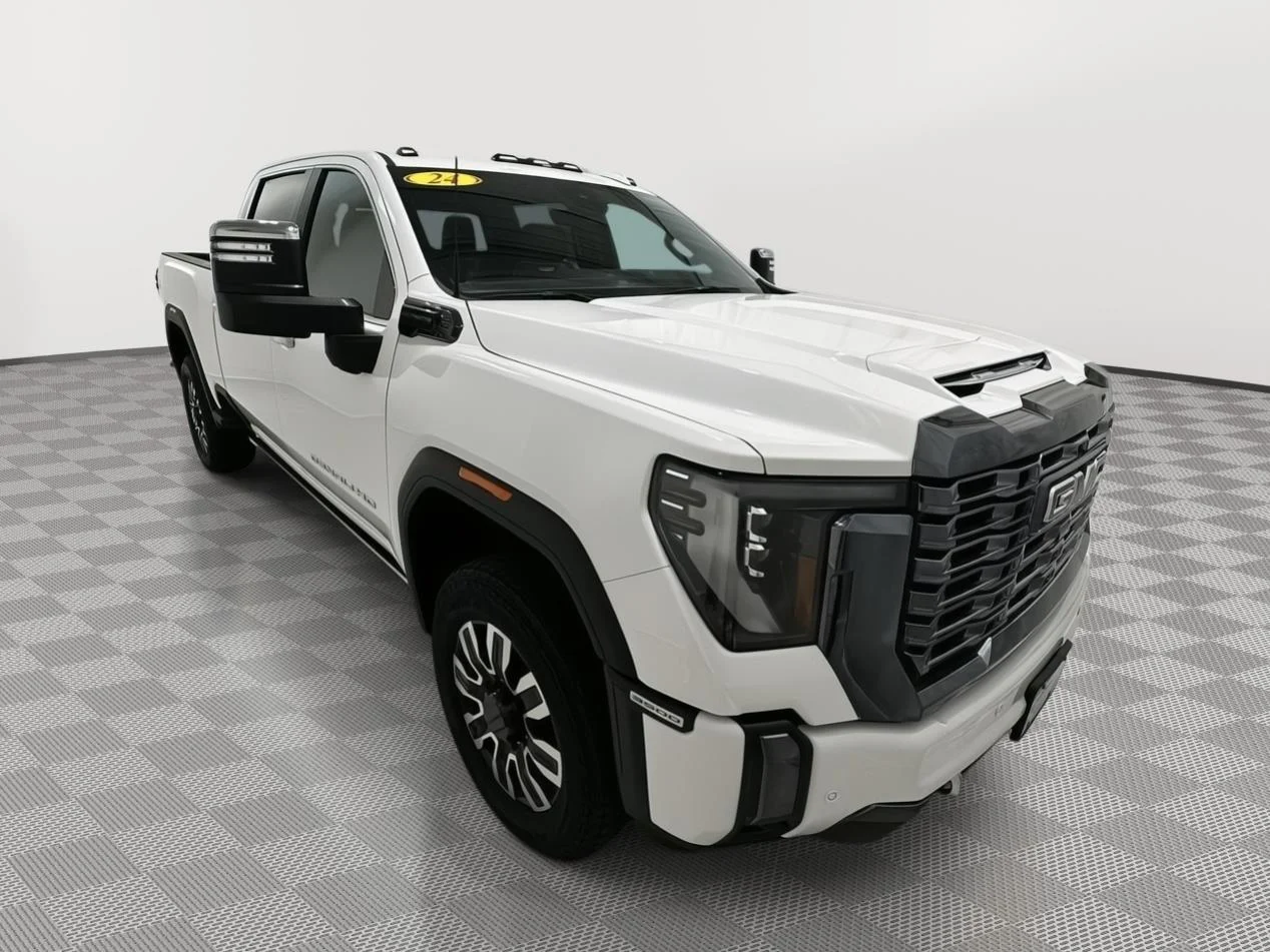 Used 2024 Summit White GMC Denali Ultimate image 7