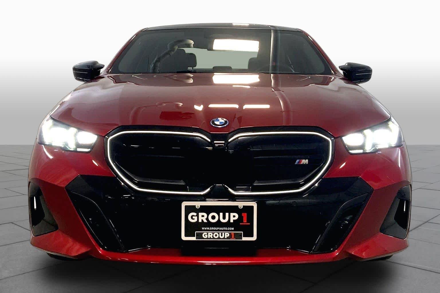 Used 2024 Vegas Red Metallic BMW M60 image 3