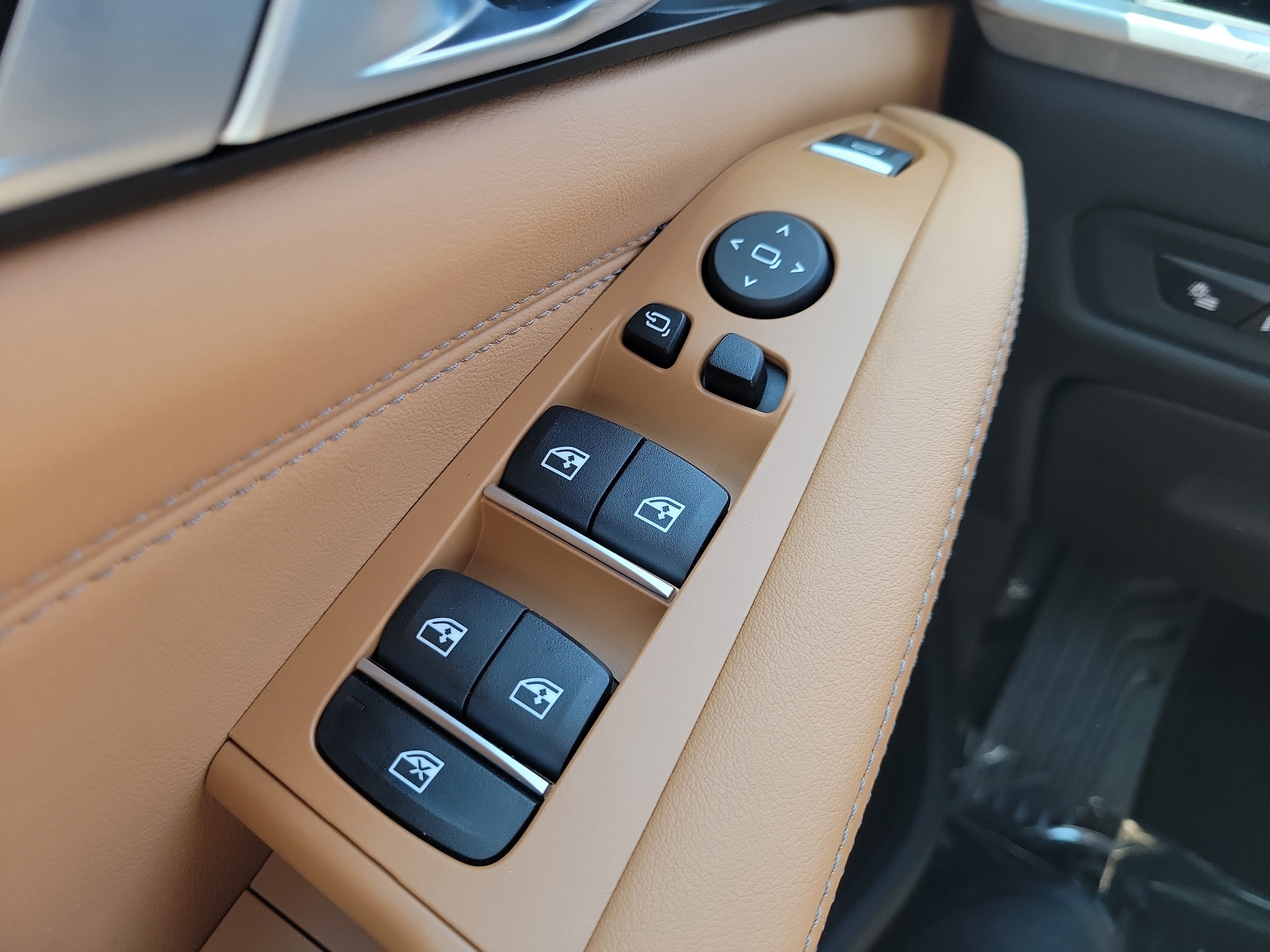 New 2026 Alpine White BMW sDrive40i image 18