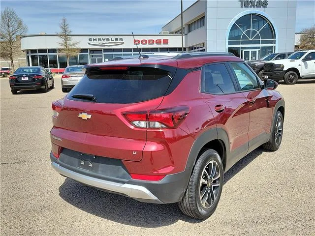 Used 2025 Crimson Metallic Chevrolet LT Front-Wheel Drive image 4