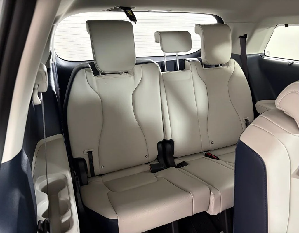 New 2026 Ceramic Silver Kia EX image 42