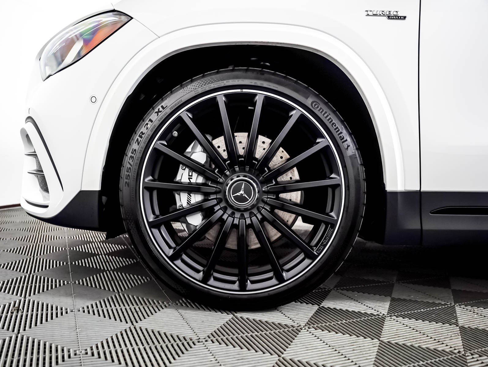 New 2026 Polar White Mercedes-Benz AMG® GLA 35 4MATIC® SUV image 4