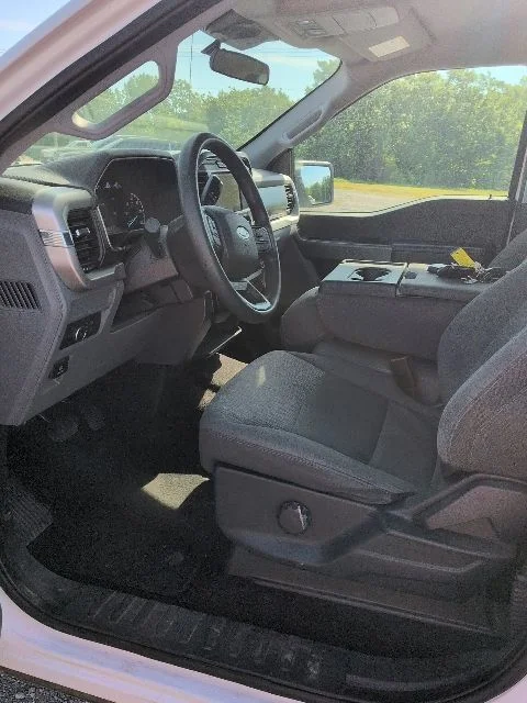 Used 2021 White Ford XLT image 6