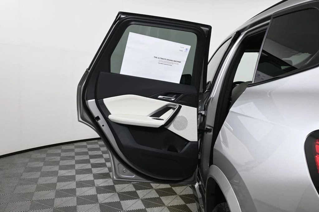 New 2027  BMW xDrive28i image 26