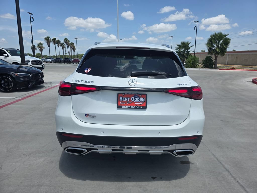 New 2026 Polar White Mercedes-Benz GLC 300 image 35