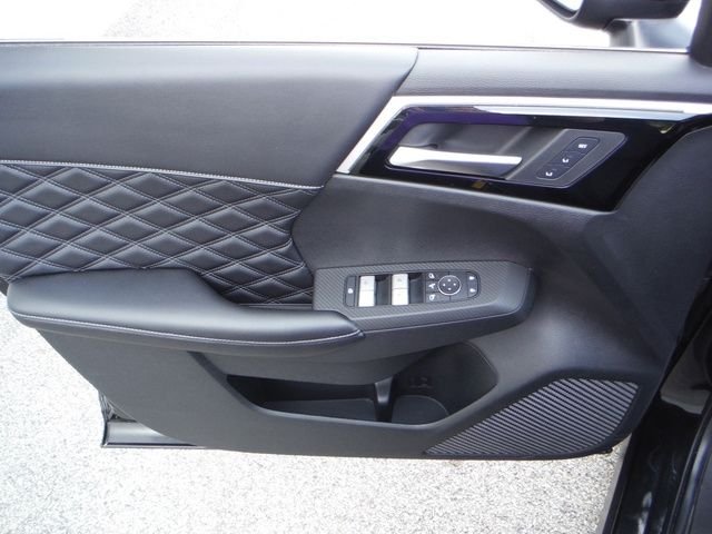 Used 2022 Black Mitsubishi SEL image 12