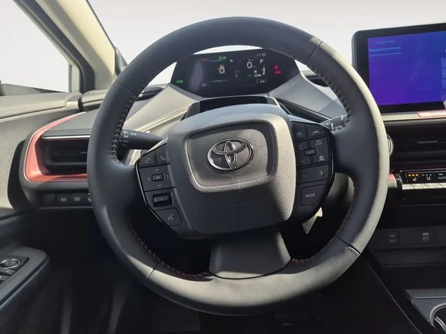 New 2026 Wind Chill Pearl <sup>1</sup> Toyota  XSE Premium image 12
