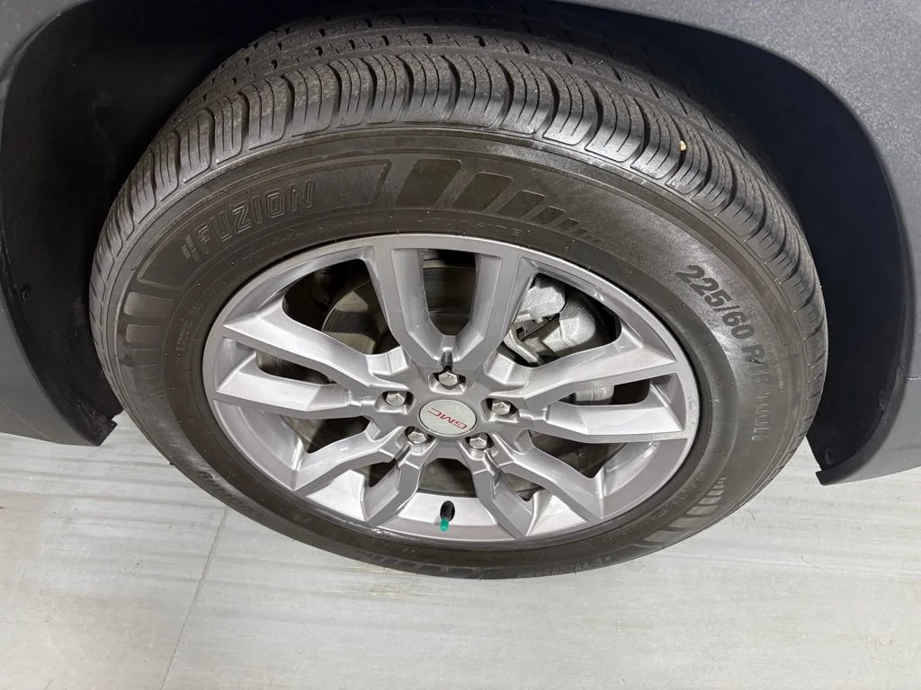 Used 2024 Summit White GMC SLT image 14