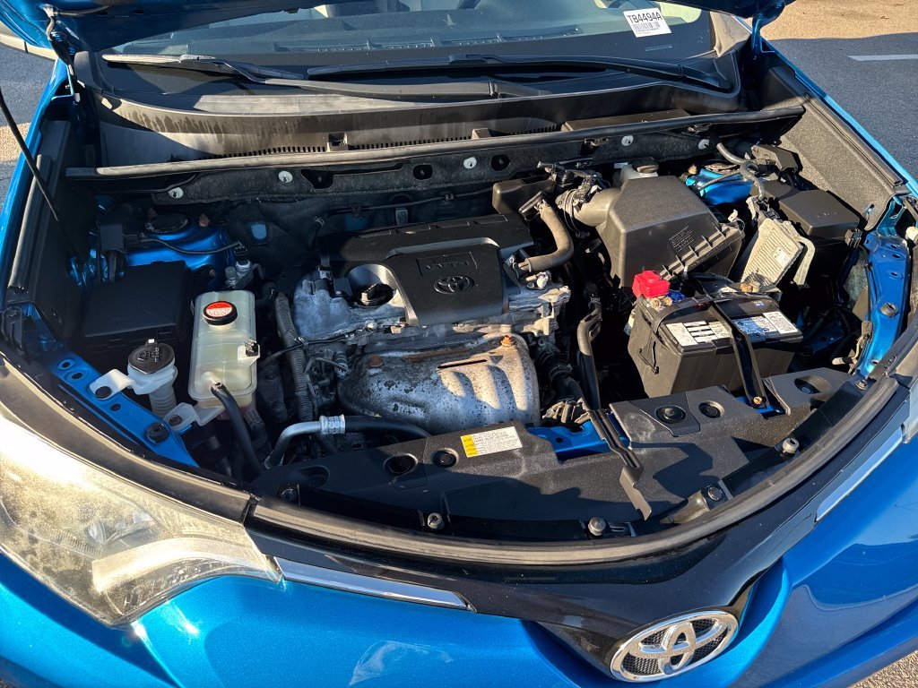 Used 2016 Blue Toyota XLE image 43