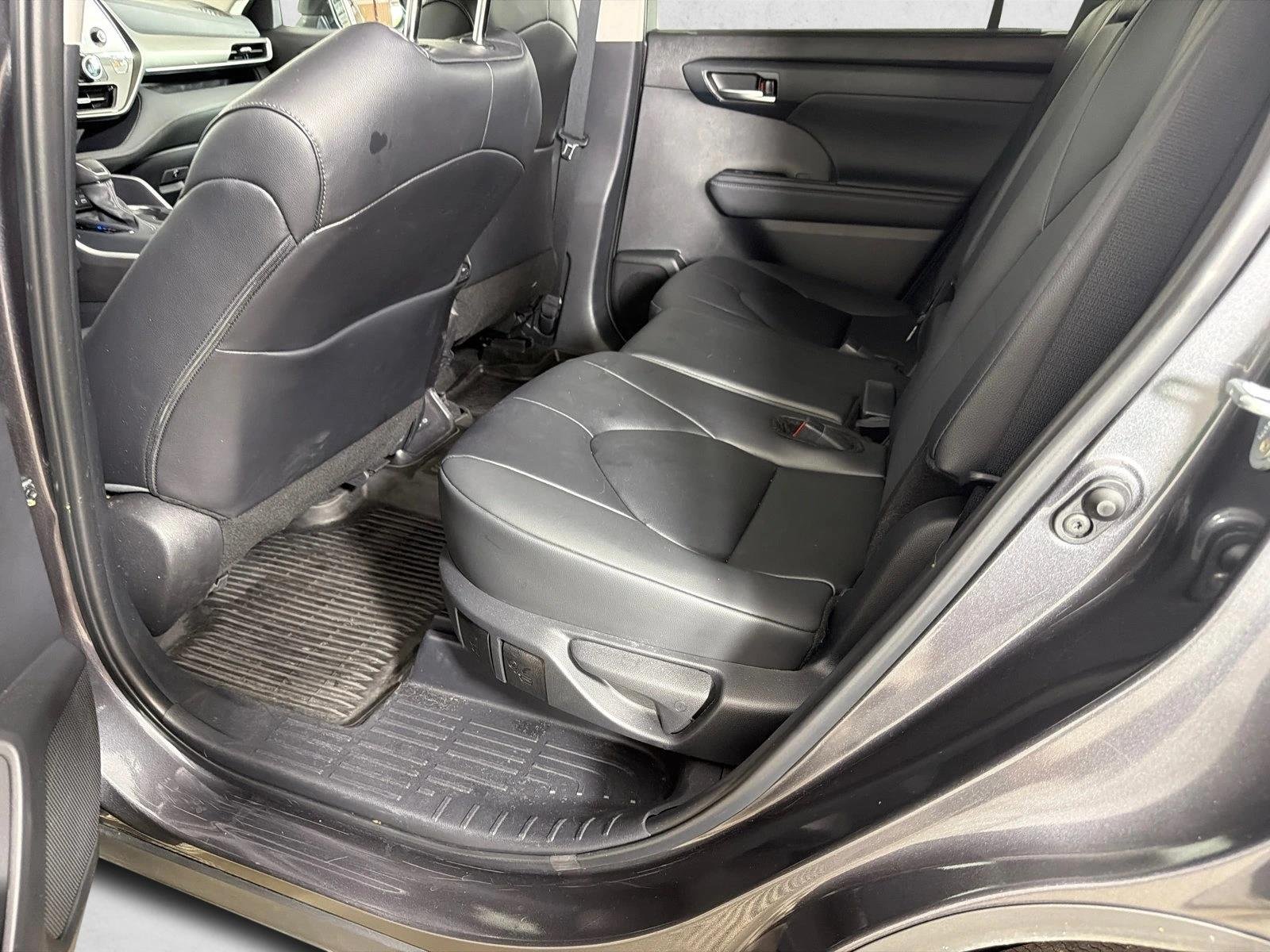Used 2025 Magnetic Gray Metallic Toyota XLE image 22