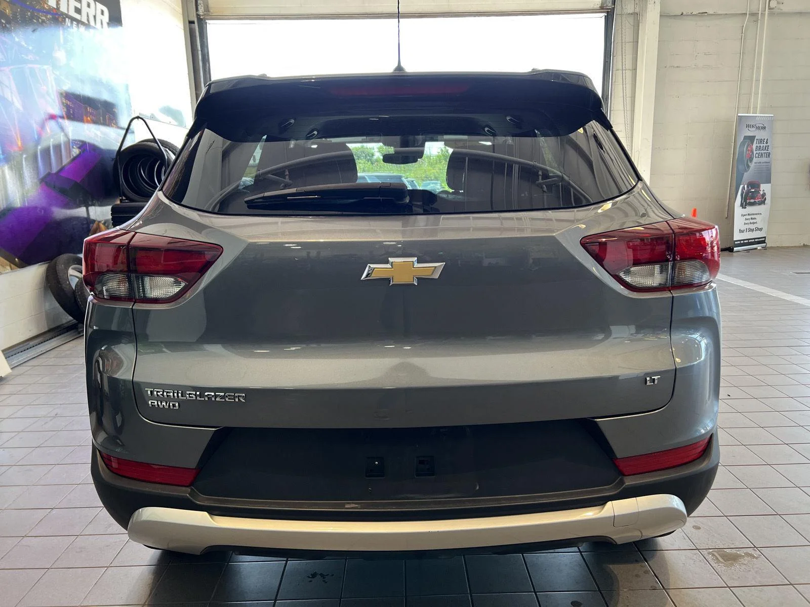 Used 2022 Satin Steel Metallic Chevrolet LT image 9
